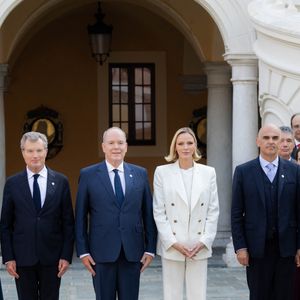 Le prince Albert II de Monaco et la princesse Charlène de Monaco ont accueilli au Palais princier les ambassadeurs et représentants permanents des 46 États membres de l'organisation du Conseil de l'Europe, Monaco le 2 septembre 2026. © Olivier Huitel/Pool Monaco/Bestimage