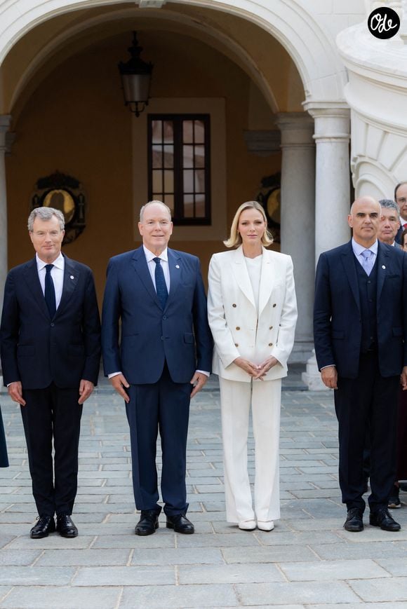 Le prince Albert II de Monaco et la princesse Charlène de Monaco ont accueilli au Palais princier les ambassadeurs et représentants permanents des 46 États membres de l'organisation du Conseil de l'Europe, Monaco le 2 septembre 2026. © Olivier Huitel/Pool Monaco/Bestimage