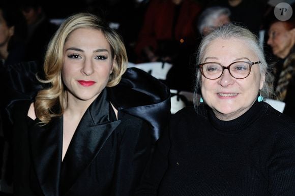 Marilou Berry et sa mère Josiane Balasko assistent au défilé Jean-Paul Gaultier Haute Couture Printemps Été 2017 dans le cadre de la semaine de la mode à Paris le 25 janvier 2016 à Paris, France. Photo by Aurore Marechal/ABACAPRESS.COM