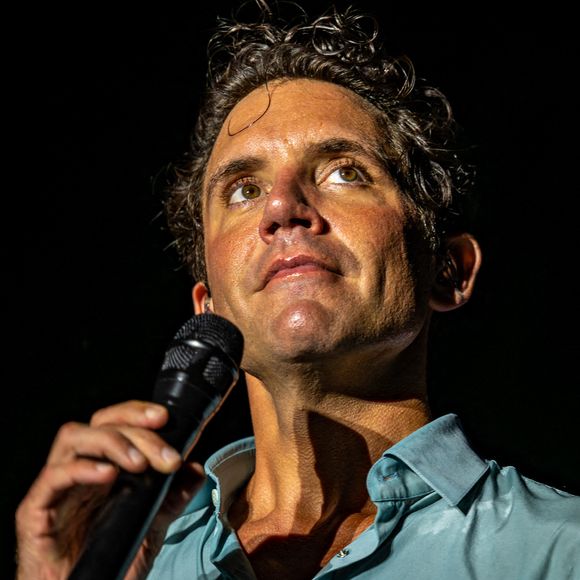 Une anecdote qui remonte à ses débuts dans l'industrie musicale. 

Mika se produit sur scène lors du concert de Mika à Este (PD), Italie, 22 juillet 2025 Photo by lessio Marini/LiveMedia/IPA/ABACAPRESS.COM