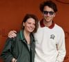 Invitée sur le plateau de Canal+, elle a évoqué la place omniprésente de la musique au sein de son foyer.

Mélanie Thierry et son compagnon le chanteur Raphaël au village lors des Internationaux de France de Tennis de Roland Garros 2025, à Paris, France, le 4 Juin 2025. © Jacovides-Moreau/Bestimage