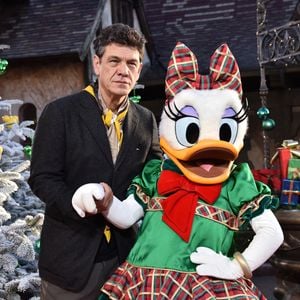 Marc Lavoine assistant à l'événement Joyeux Mickey à Disneyland Paris à Marne-la-Vallée, le 18 novembre 2018.