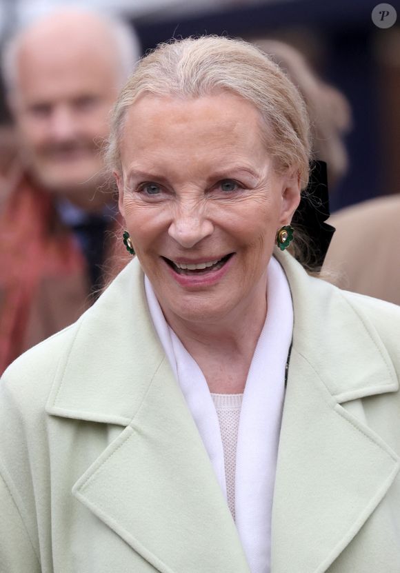 La princesse Marie-Christine de Kent aurait été victime d'un AVC

La princesse Marie-Christine de Kent - Visite du "Chelsea Flower Show", par la famille royale d'Angleterre, au Royal Hospital Chelsea à Londres. Le 20 septembre 2021. PA Photo/ Bestimage