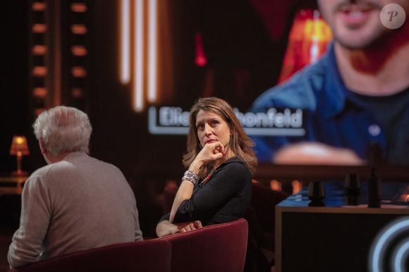 "Son histoire avec France Inter n'est pas terminée : nous discutons déjà ensemble de nouveaux projets pour l'avenir", a-t-elle annoncé.

Exclusif - Adèle Van Reeth - Pendant l'émission OEED (On Est En Direct)  , présentée par Laurent Ruquier et diffusée en direct  le 27/03/21 sur France2

© Jack Tribeca / Bestimage