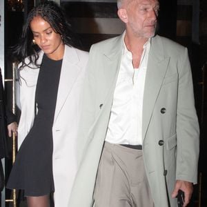 Vincent Cassel et sa compagne Narah Baptista à la sortie d'un dîner à l'hôtel "Costes" lors de la Fashion Week de Paris (PFW), le 18 janvier 2024.