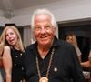 Massimo Gargia a transformé l’Hôtel de Paris à Saint-Tropez en un véritable écrin festif pour célébrer son 85e anniversaire...

Massimo Gargia lors de la fête d'anniversaire de M.Gargia (85 ans) à l'Hôtel de Paris à Saint-Tropez.

© Franz Chavaroche / Bestimage