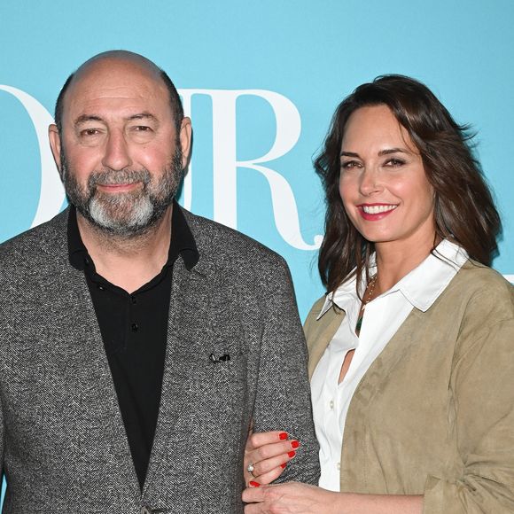Kad Merad et sa femme Julia Vignali - Avant-première du film "La Vie pour de vrai" au cinéma Pathé Wepler à Paris le 18 avril 2023. © Coadic Guirec/Bestimage