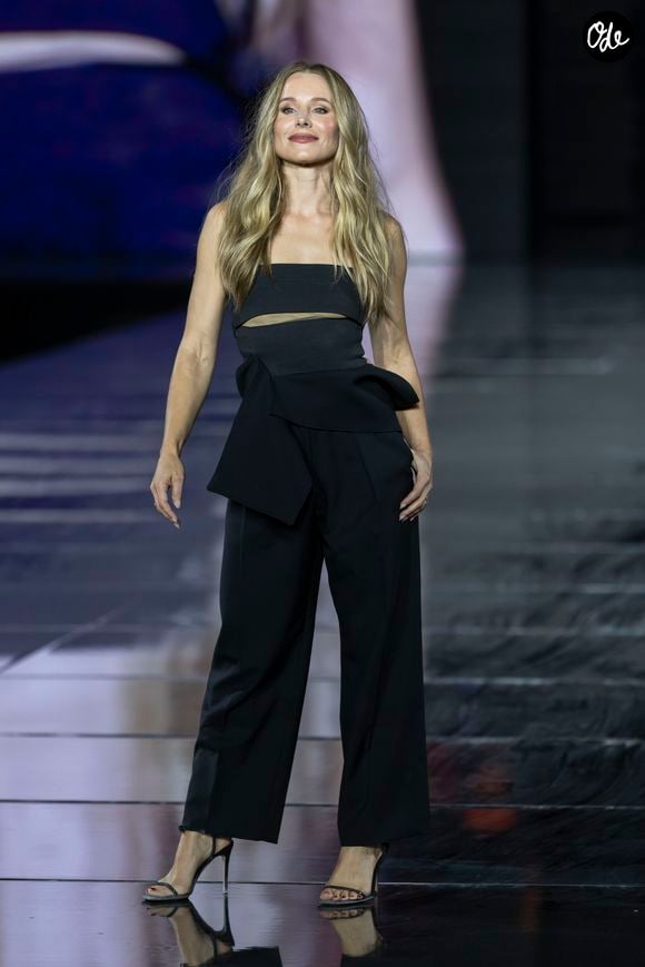 Kristen Bell – Défilé L’Oreal Paris « Express Your Worth » à Paris, France, le 29 septembre 2026. © Olivier Borde / Bestimage