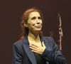 Emily est maman de trois enfants, à qui elle transmet la fierté de leur grand-père.


Exclusif - Emily Bécaud - Concert "Et Maintenant", le spectacle hommage à Gilbert Bécaud interprété par Jules Grison avec la participation exceptionnelle de sa fille, Emily Bécaud à l'Olympia. © Coadic Guirec/Bestimage