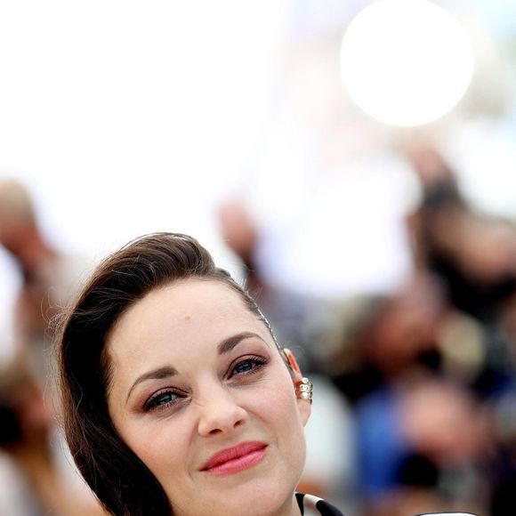 Marion Cotillard au photocall du film Annette lors du 74ème festival international du film de Cannes le 6 juillet 2021

© Jacovides / Moreau / Bestimage