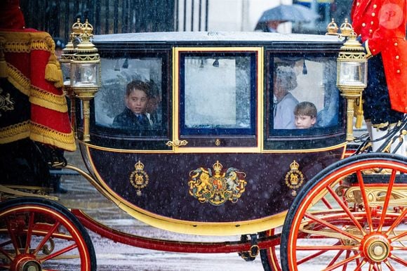 Le prince George de Galles, Le prince Louis de Galles et Kate Middleton - Les membres de la famille royale britannique lors de la parade Trooping the Color à Londres, Royaume Uni, le 15 juin 2024. © Backgrid USA/Bestimage