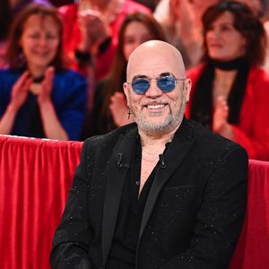 Pascal Obispo - Enregistrement de l'émission Vivement dimanche présentée par Michel Drucker au studio Rive Gauche, diffusée le 16 mars sur France 3, à Paris, France. © Guillaume Gaffiot/Bestimage