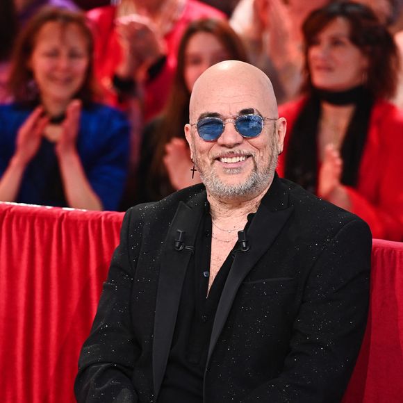 Pascal Obispo - Enregistrement de l'émission Vivement dimanche présentée par Michel Drucker au studio Rive Gauche, diffusée le 16 mars sur France 3, à Paris, France. © Guillaume Gaffiot/Bestimage