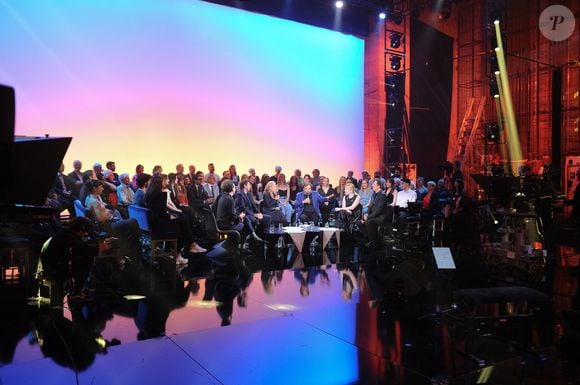 Exclusif - Thibault Cauvin, Matthieu Chedid (Le chanteur M), Patrick Bruel, Claire Chazal, André Manoukian, Zaho de Sagazan et Dany Brillant - Enregistrement de l'émission "Le Grand Echiquier : Spéciale Charles Aznavour" à l'Opéra royal de Versailles, présentée par C.Chazal et A.Manoukian, et diffusée sur France 2 le 29 mai 2025. © Guillaume Gaffiot/Bestimage