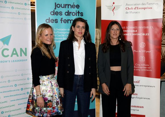 Vibeke Thomsen, directrice de "Shecanhecan", Charlotte Casiraghi, et Johanna Houdrouge, présidente de l'association des Femmes Chefs d'Entreprise de Monaco - Charlotte Casiraghi participe à un Speed Mentoring à l'initiative de l'association des femmes Chefs d'Entreprise de Monaco, à l'occasion de la Journée de la Femme, le 5 mars 2025. 
© Jean-François Ottonello / Nice Matin / Bestimage