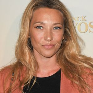 Entre Johnny Hallyday et sa fille Laura Smet, ça a toujours été l'amour fou. Le chanteur, décédé il y a 5 ans, lui avait même consacré un morceau portant son nom, Laura, écrit et composé par Jean-Jacques Goldman.
Laura Smet à l'avant-première du film "Mon Inconnue" au cinéma UGC Normandie à Paris.