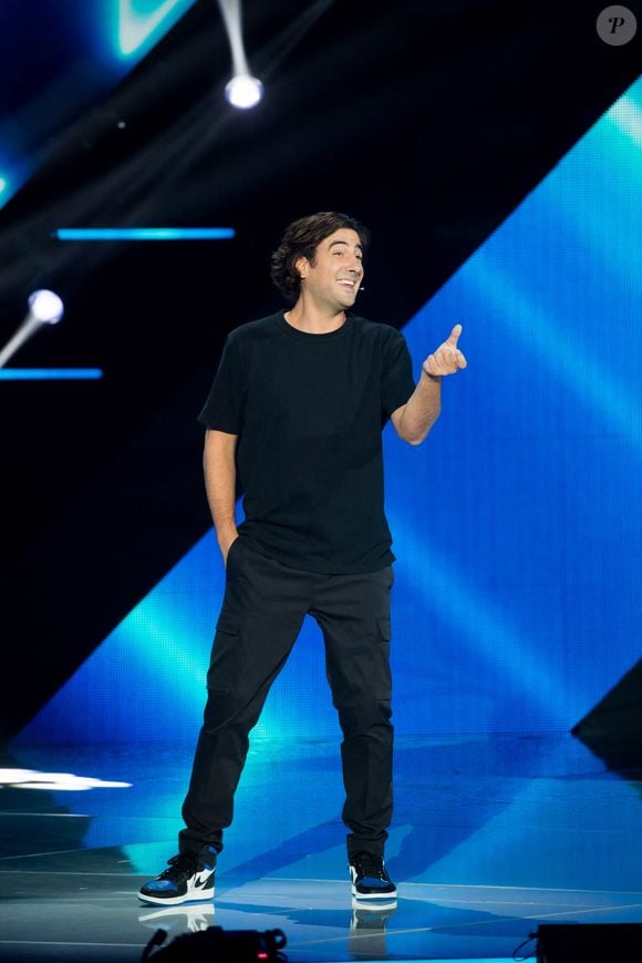 Exclusif - Maxime Gasteuil - Enregistrement de l'émission "Les comiques préférés des français, 50 ans d'humour d'hier et aujourd'hui" à la Seine Musicale à Paris, diffusée le samedi 16 octobre à 21h05 sur France 2. © Tiziano Da Silva / Bestimage