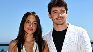 Charles Leclerc en couple avec Alexandra Saint Mleux : la compagne du pilote célèbre ses 24 ans avec une incroyable fête
