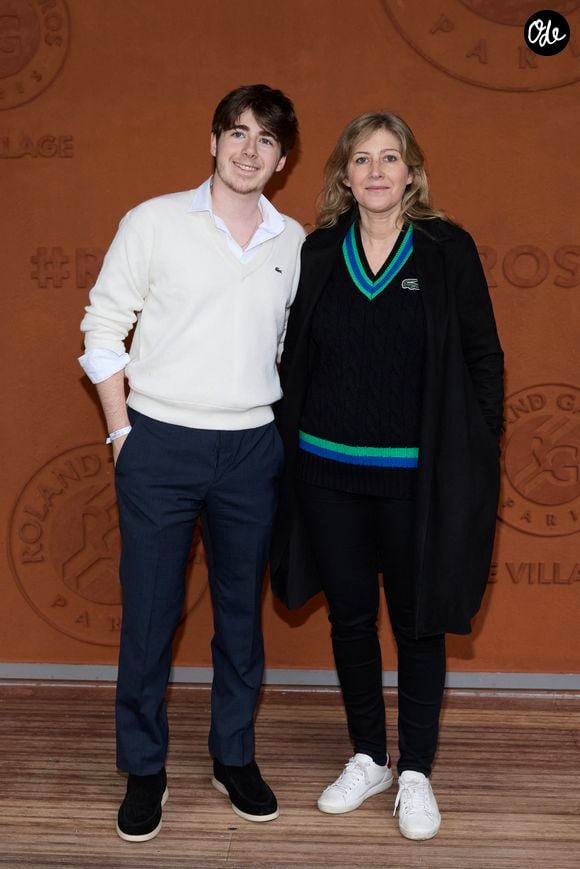 Amanda Sthers et son fils Oscar Bruel au village (night session) lors des Internationaux de France de tennis de Roland Garros 2024, à Paris, France, le 31 mai 2024. © Jacovides-Moreau/Bestimage