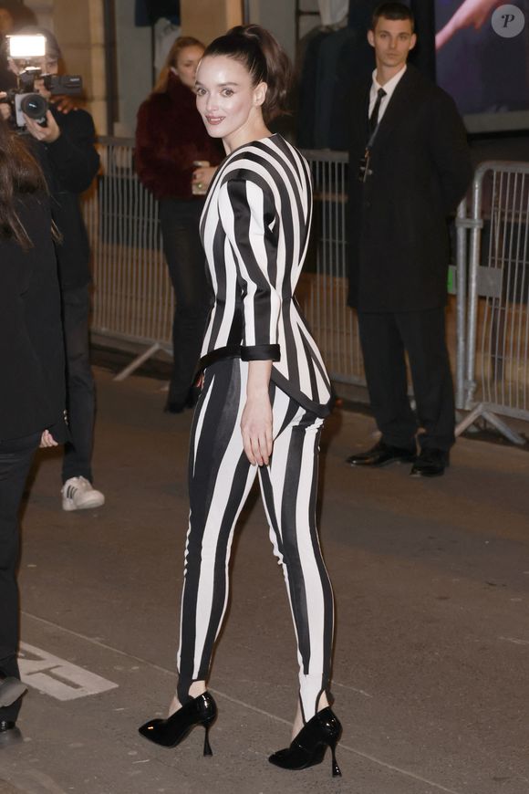 Charlotte Le Bon - People au défilé de mode Femmes prêt-à-porter automne-hiver 2024/2025 « Balmain », au Pavillon Cambon, lors de la fashion week de Paris. Le 28 février 2024. © Christophe Aubert via Bestimage