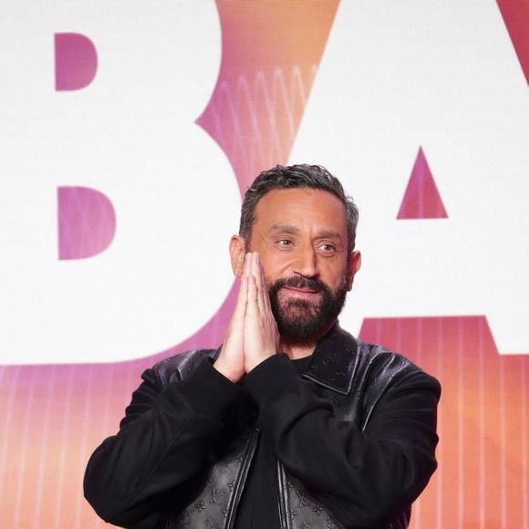 Exclusif - Cyril Hanouna, sur le plateau de l’émission « TPMP » présentée par C.Hanouna et diffusée en direct sur Youtube et sur toutes les box (SFR, FREE, Bouygues, MyCanal etc), Paris, France, le 24 mars 2025. © Jack Tribeca / Bestimage