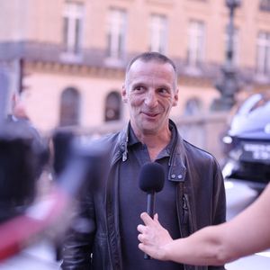 Mathieu Kassovitz au lancement de la marque de voitures électriques Denza par BYD à l'Opéra Garnier à Paris le 8 avril 2026.

© Rachid Bellak / Bestimage