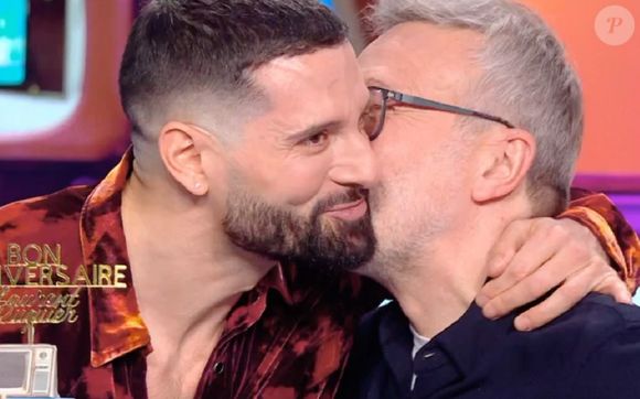 Laurent Ruquier et son compagnon Hugo Manos sur le plateau des "Enfants de la télé"