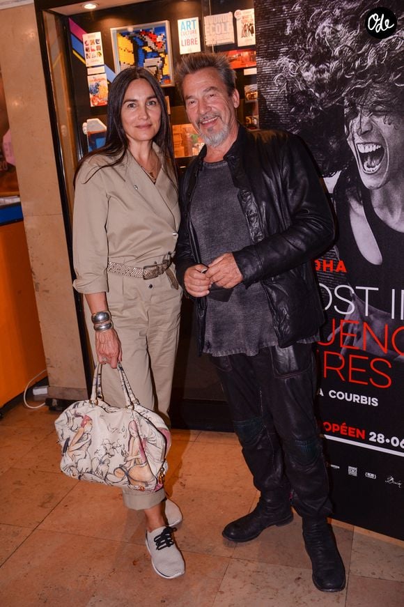Florent Pagny et sa femme Azucena Caamano lors de la première du spectacle Lost in Buenos Aires à l'Européen à Paris le 28 juin 2021.
© Rachid Bellak / Bestimage
