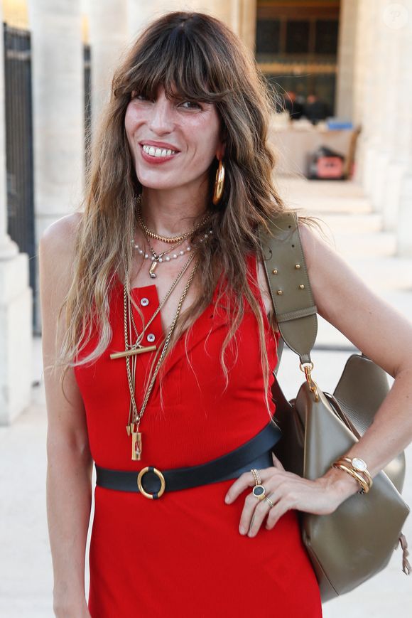 Lou Doillon - Prix ANDAM dans les jardins du Palais Royal à Paris, France, le 30 juin 2025. © Christophe Clovis / Bestimage
