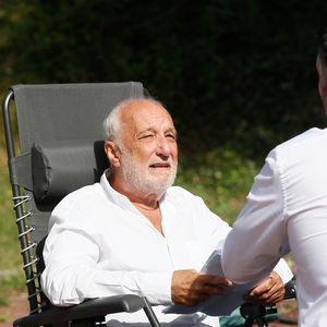 Exclusif - Arnaud Ducret, François Berléand - Backstage - Tournage de l'émission "Panique au 31", scénarisée par A. Ducret et T. Villa, réalisée par G. Leforestier, diffusée le 30 décembre 2024 sur TF1. © Christophe Clovis / Bestimage