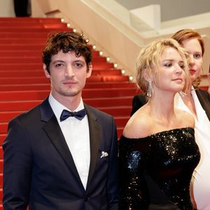 Niels Schneider et sa compagne Virginie Efira - Descente des marches du film "Sibyl" lors du 72ème Festival International du Film de Cannes. Le 24 mai 2019
© Jacovides-Moreau / Bestimage