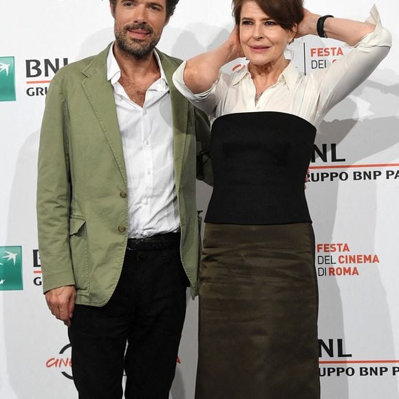 Le réalisateur français Nicolas Bedos et l'actrice française Fanny Ardant assistent au photocall du film 'La belle Epoque' lors du 14e Festival du film de Rome le 20 octobre 2019 à Rome, Italie.  Photo : Eric Vandeville/ABACAPRESS.COM