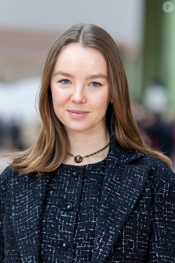 Elle est le fruit du mariage entre Caroline de Monaco et Ernest-Auguste de Hanovre
Alexandra de Hanovre au défilé Chanel au Grand Palais, "Collection Haute Couture Printemps/Eté 2025" lors de la Fashion Week de Paris (PFW), le 28 janvier 2025. 
© Olivier Borde / Bestimage