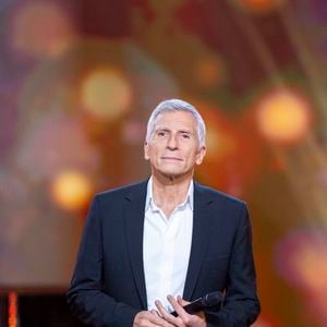 Exclusif - Nagui sur le plateau de l’émission “Unis pour Mayotte” diffusée en direct sur France 2, qui a permis de récolter plus de 5 millions de dons le 17 décembre 2024. © Pierre Perusseau / Bestimage