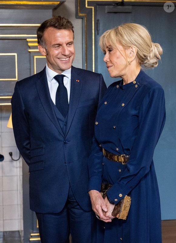 Emmanuel et Brigitte Macron rencontrent le roi Willem-Alexander, la reine Maxima des Pays-Bas et la princesse Amalia avant un dîner qui marque le début du sommet de l'OTAN à La Haye aux Pays-Bas le 24 juin 2025

©Backgrid USA / Bestimage