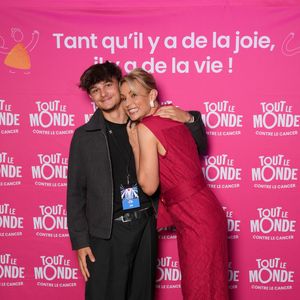 Jules a intégré une école de commerce, tandis que Rose suit une licence STAPS.

Élodie Gossuin et son fils Jules Lacherie lors du gala "Tous les talents chantent contre le cancer" aux Folies Bergères à Paris le 8 juin 2026. 

© Anne-Sophie Guebey / Bestimage