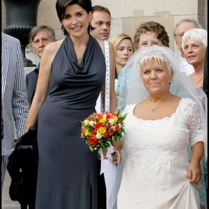 Archive - Liane Foly au mariage de Mimie Mathy et Benoist Gérard à la mairie de Neuilly Sur Seine le 27 août 2005. © Guillaume Gaffiot / Bestimage