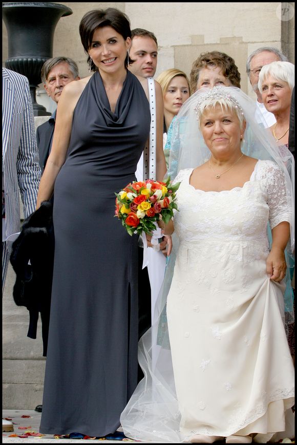 Archive - Liane Foly au mariage de Mimie Mathy et Benoist Gérard à la mairie de Neuilly Sur Seine le 27 août 2005. © Guillaume Gaffiot / Bestimage