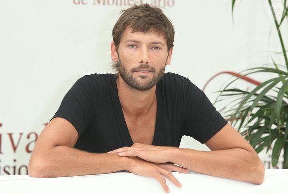 L'acteur Laurent Kerusore de l'émission 'Plus belle la vie' pose sur le forum Grimaldi lors du 47ème festival de télévision de Monte-Carlo qui s'est tenu à Monaco le 11 juin 2007. Photo par Denis Guignebourg/ABACAPRESS.COM