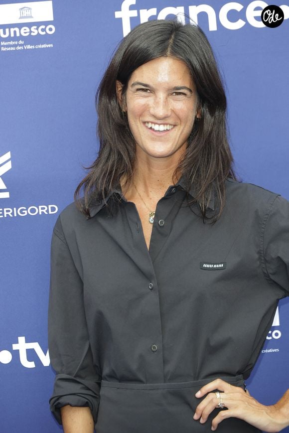 Suzanne Lindon au photocall de la soirée (Tapis bleu) lors de la 19ème édition du festival du film francophone d'Angoulême le 25 août 2026. © Coadic Guirec / Bestimage