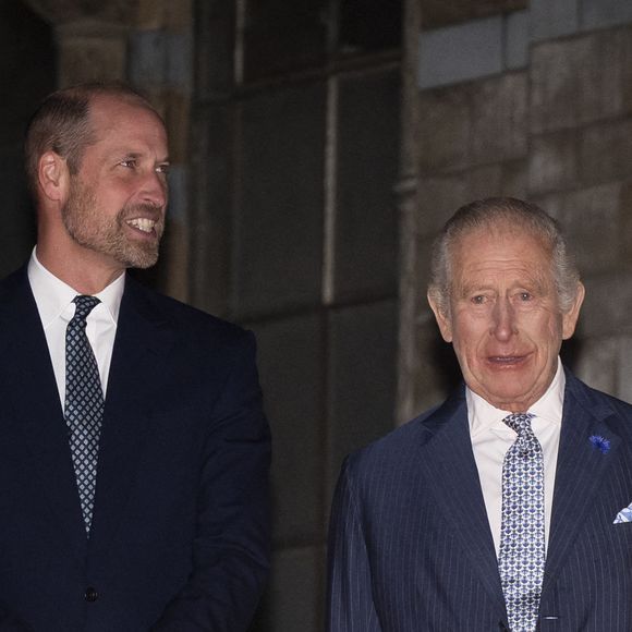 Le Prince de Galles et le Roi Charles III arrivent pour l'événement Countdown to Cop30, organisé conjointement par le Natural History Museum et le gouvernement britannique au London Museum, réunissant les acteurs du changement qui s'attaquent au changement climatique et à la perte de la nature avant le Sommet de la Cop30 à Belem, Brésil, en novembre, à Londres, Royaume-Uni, le 9 octobre 2025. Photo par Aaron Chown/PA Wire/ABACAPRESS.COM