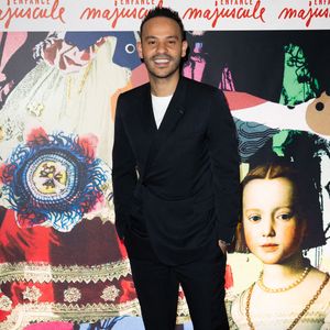 Mohamed Bouhafsi assiste au Gala d'Enfance Majuscule à la salle Gaveau, le 10 décembre 2025 à Paris, en France. Photo de Nasser Berzane/Abaca