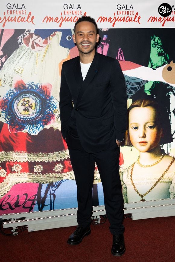 Mohamed Bouhafsi assiste au Gala d'Enfance Majuscule à la salle Gaveau, le 10 décembre 2025 à Paris, en France. Photo de Nasser Berzane/Abaca