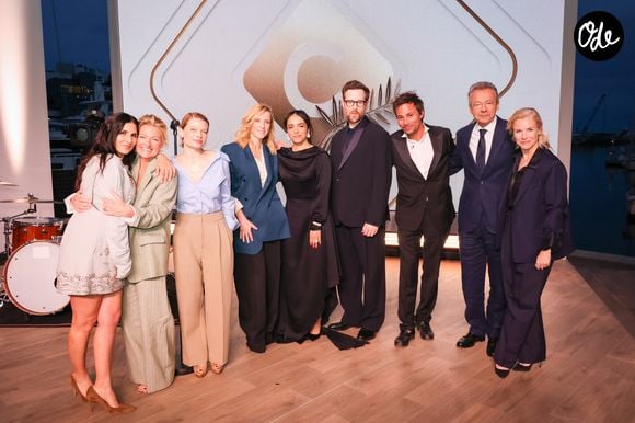 Rudi Rosenberg, Hafsia Herzi, Pierre Lescure, Bertrand Chameroy, Anne-Élisabeth Lemoine, Michel Denisot, Geraldine Nakache, Lea Drucker, Melanie Thierry sur le plateau de l'émission "C à vous" lors du 79ème Festival International du Film de Cannes le 14 mai 2026. Crédit Jack Tribeca / Bestimage