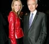 "C'était un mode de vie très sain et calme, axé sur les études et le sport, a-t-elle ainsi évoqué. Nous n'avions pas le droit de sortir beaucoup."

Delphine et Bernard Arnault au défilé Christian Dior automne-hiver 2005, 2006, au jardin des Tuileries. RINDOFF-BORDE / BESTIMAGE