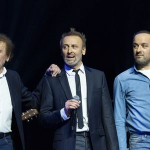 Depuis, il enchaîne les projets et vit une tournée émouvante aux côtés de son père et de son frère.

Alain Souchon et ses fils Ours et Pierre sur la scène du Gala de la Fondation Recherche Alzheimer à l’Olympia, le 17 mars 2025. © Olivier Borde - Bertrand Rindoff / Bestimage