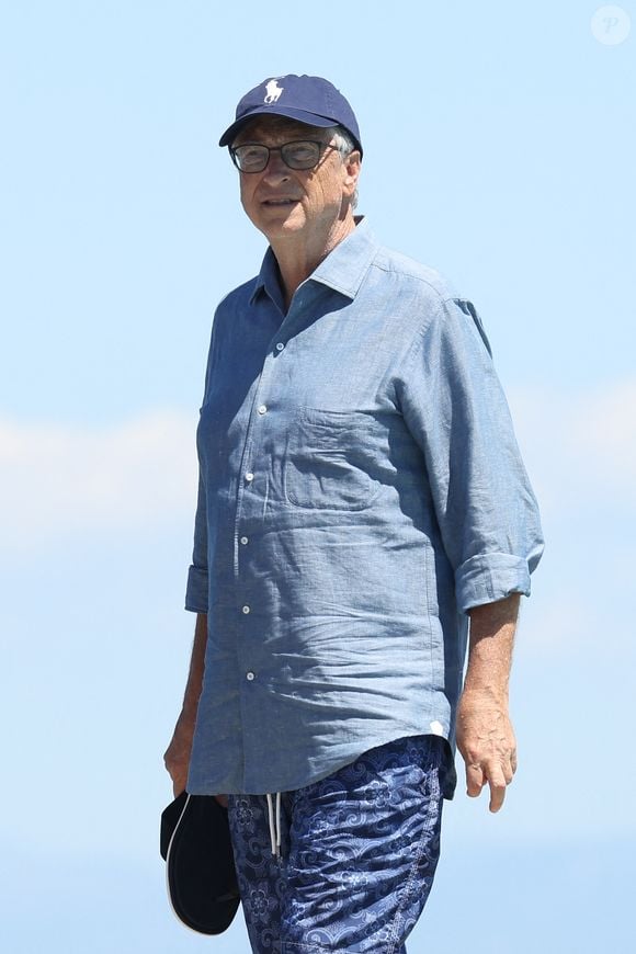De Brigitte Bardot à Marion Cotillard, ou encore Bill Gates, en passant par Bono ou Barack Obama...

Bill Gates et sa compagne Paula Hurd, en compagnie d'amis, débarquent sur le ponton du Club 55 à Saint-Tropez, le 5 août 2023. © Agence / Bestimage