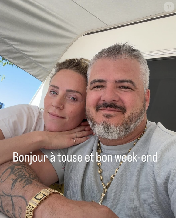 Peu de temps après la naissance, Cinthya s'est exprimée sur ce grand bonheur.
La famille Bellocq, participants de "Familles nombreuses, la vie en XXL", sur TF1. @famille_bellocq_officiel_tf1