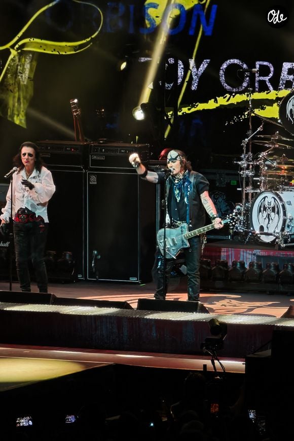 L’acteur était sur scène avec son groupe de rock Hollywood Vampires.

Alice Cooper et Johnny Depp - Concert du groupe Hollywood Vampires à l'Adidas Arena à Paris le 26 août 2026. © Lionel Urman / Bestimage