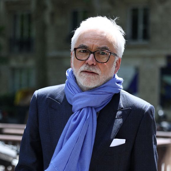 Pascal Praud, journaliste français assistant à la cérémonie d'enterrement de Daniel Bilalian à l'église Saint-Pierre de Neuilly-sur-Seine, près de Paris, France Photo par Raphael Lafargue/ABACAPRESS.COM
